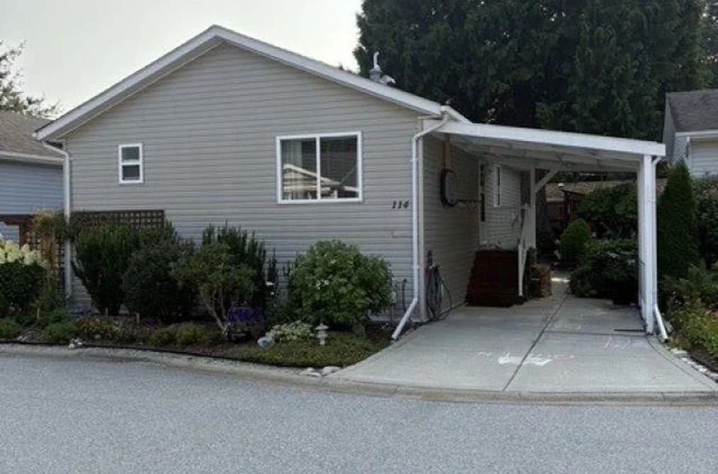 114 4510 SUNSHINE COAST HIGHWAY, Sechelt, BC — Residential for Sale - Photo 2