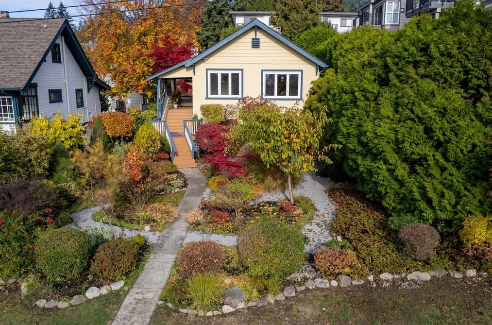 114 W KINGS ROAD, North Vancouver, BC — Residential for Sale - Photo 2