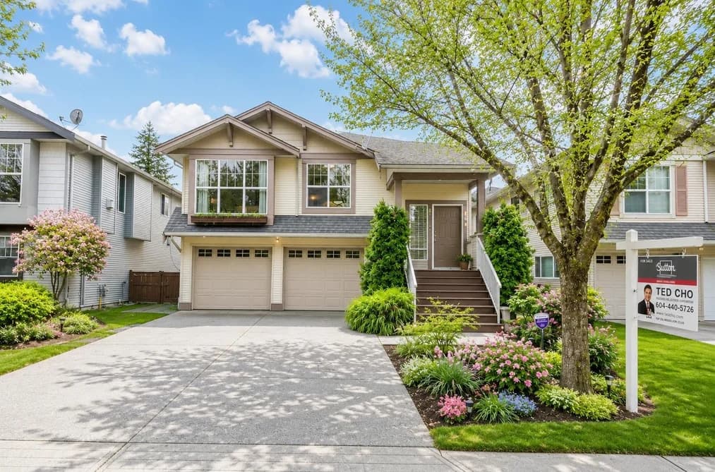 11469 207 STREET, Maple Ridge, BC — Residential for Sale - Main Photo