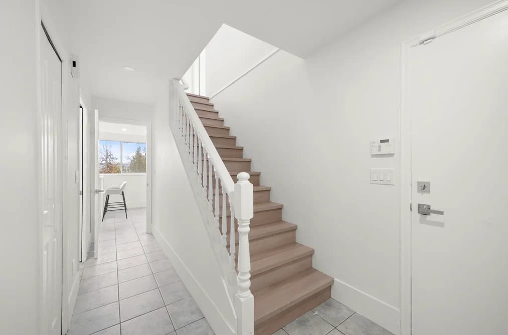 115 WARRICK STREET, Coquitlam, BC — Residential for Sale - Photo 2