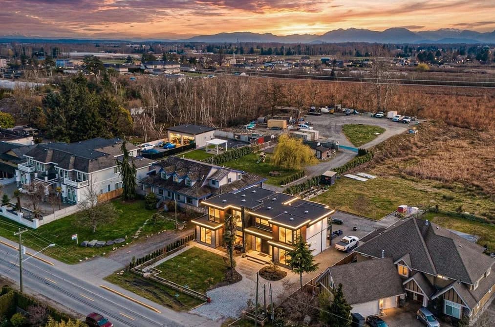 11500 BLUNDELL ROAD, Richmond, BC — Residential for Sale - Photo 2