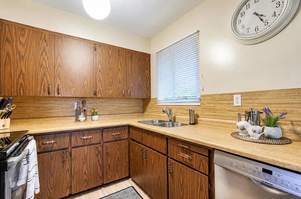 11570 94 AVENUE, Delta, BC — Residential for Sale - Photo 2