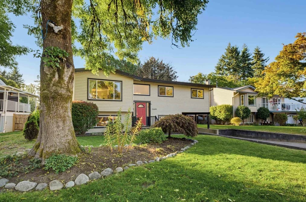 11601 211 STREET, Maple Ridge, BC — Residential for Sale - Photo 2