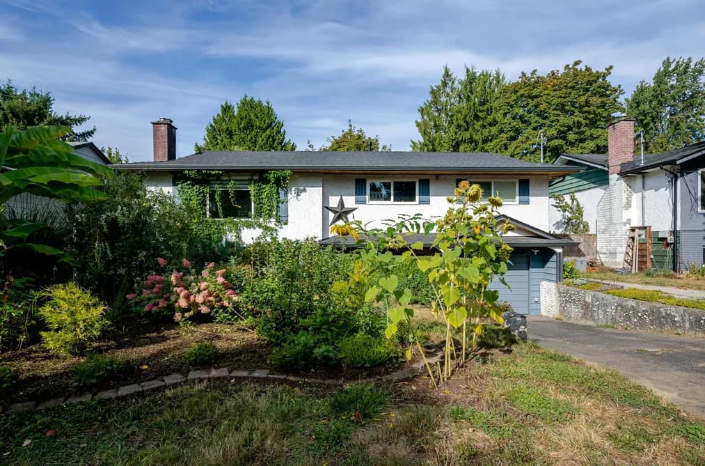 11673 MORRIS STREET, Maple Ridge, BC — Residential for Sale - Main Photo
