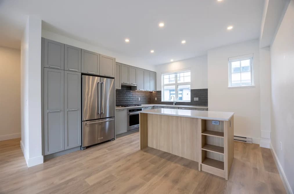 117 1310 MITCHELL STREET, Coquitlam, BC — Residential for Sale - Photo 2