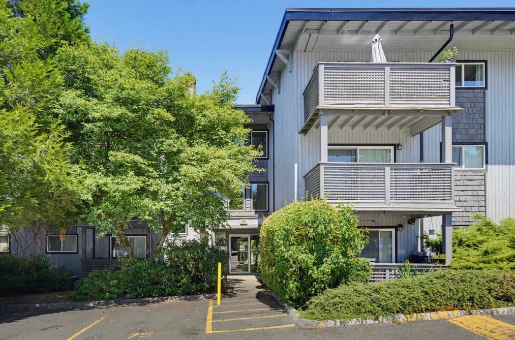 117 200 WESTHILL PLACE, Port Moody, BC — Residential for Sale - Photo 2