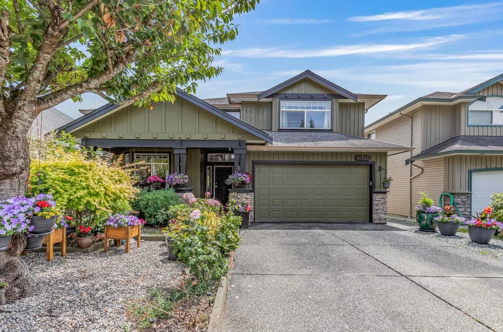 11728 CREEKSIDE STREET, Maple Ridge, BC — Residential for Sale - Main Photo