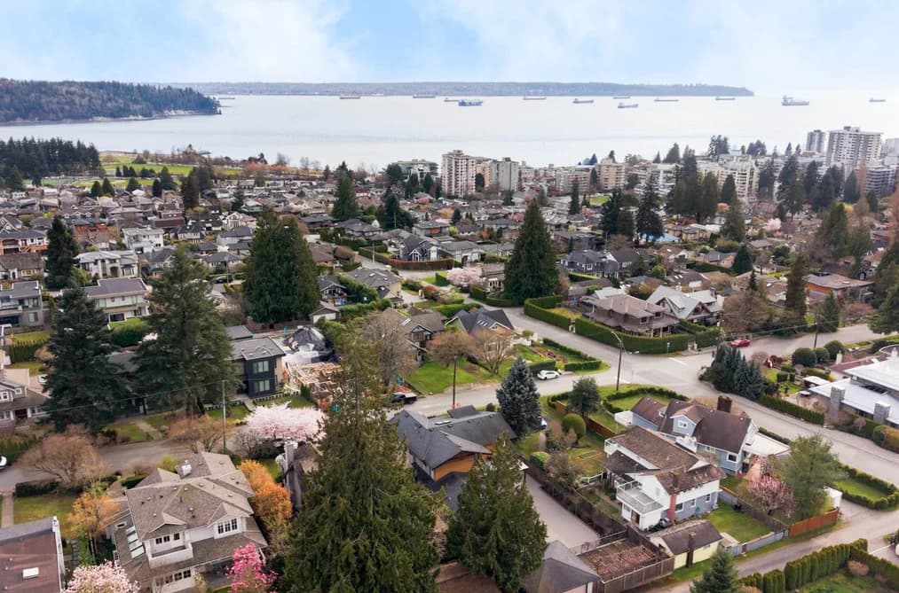 1175 HAYWOOD AVENUE, West Vancouver, BC — Residential for Sale - Photo 2