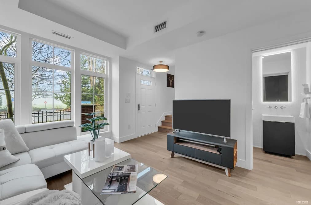 118 2070 CURLING ROAD, North Vancouver, BC — Residential for Sale - Photo 2