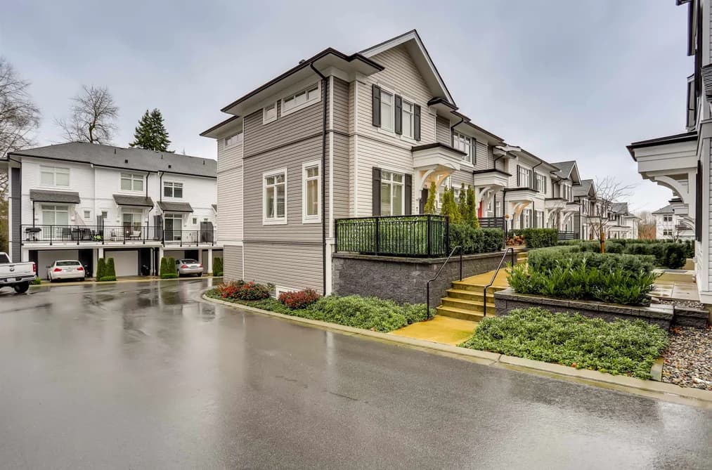 118 2070 OAK MEADOWS DRIVE, Surrey, BC — Residential for Sale - Main Photo