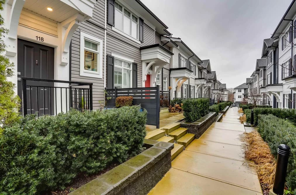 118 2070 OAK MEADOWS DRIVE, Surrey, BC — Residential for Sale - Photo 2