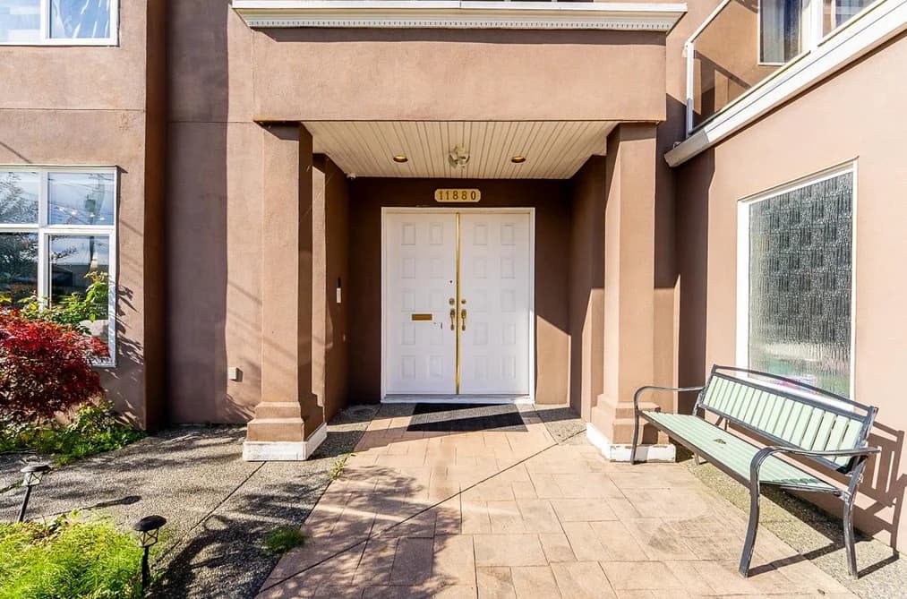 11880 AZTEC STREET, Richmond, BC — Residential for Sale - Photo 2