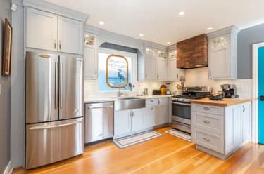 House for sale at 1196 Habgood Street White Rock British Columbia - MLS: R3145778