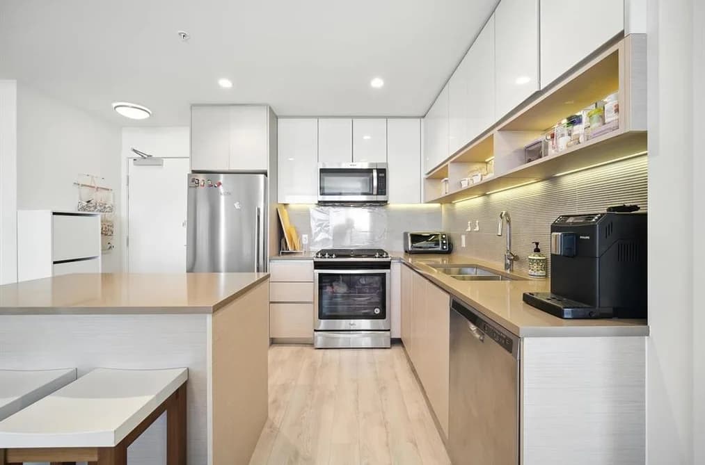 11xx 8850 UNIVERSITY CRESCENT, Burnaby BC V5A 0C8 - Photo 1