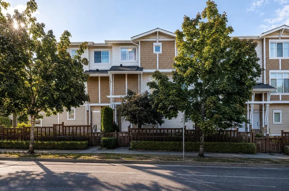 12 19433 68 AVENUE, Surrey, BC — Residential for Sale - Main Photo