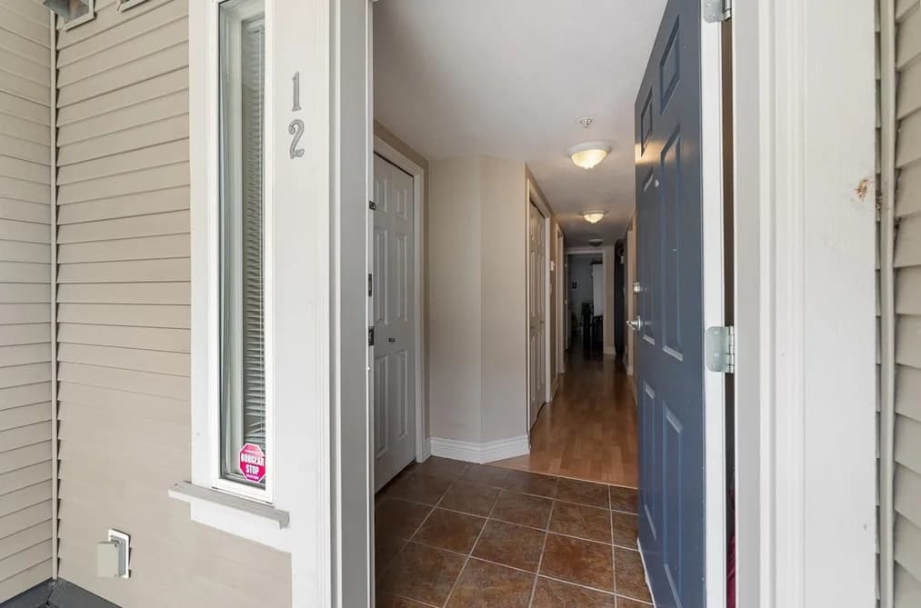 12 230 TENTH STREET, New Westminster, BC — Residential for Sale - Photo 2