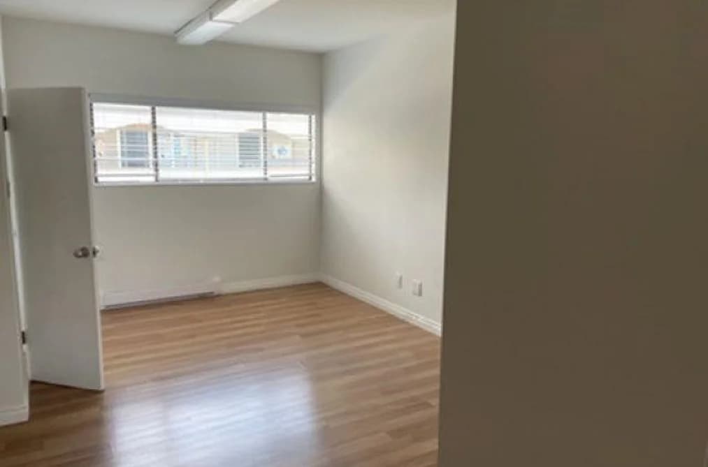 12 650 CLYDE AVENUE, West Vancouver BC V7T 1E2 - Photo 1
