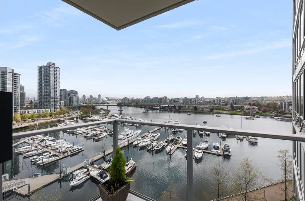 1201 1228 MARINASIDE CRESCENT, Vancouver, BC — Residential for Sale - Photo 2