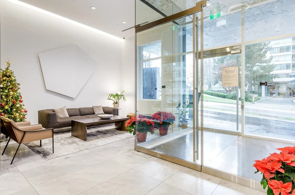 1201 620 CARDERO STREET, Vancouver, BC — Residential for Sale - Photo 2
