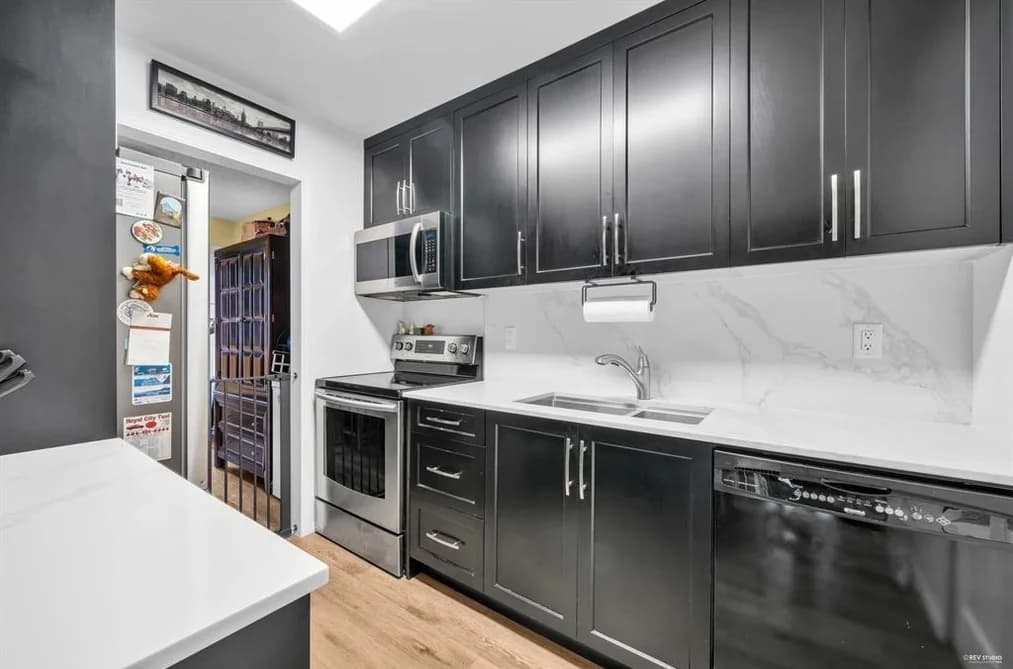 1202 10620 150 STREET, Surrey, BC — Residential for Sale - Photo 2