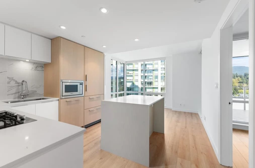 1202 1500 FERN STREET, North Vancouver BC V7J 1H6 - Photo 1