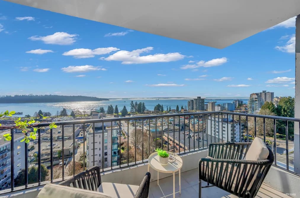 1202 650 16TH STREET, West Vancouver, BC — Residential for Sale - Photo 2