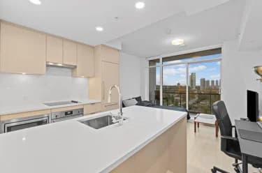 Condo for sale at 1203 13675 107a Avenue Surrey British Columbia - MLS: R3085974