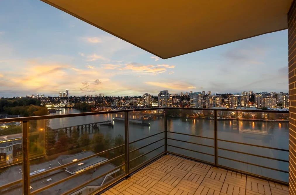 1204 210 SALTER STREET, New Westminster, BC — Residential for Sale - Main Photo