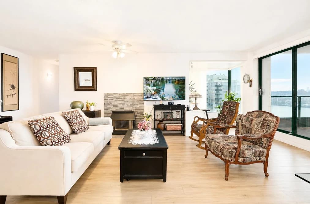 1205 420 CARNARVON STREET, New Westminster, BC — Residential for Sale - Photo 2