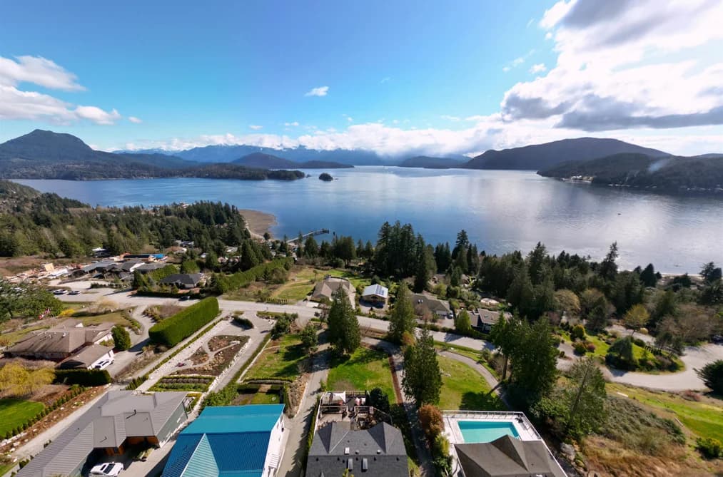 1205 ST ANDREWS ROAD, Gibsons, BC — Residential for Sale - Main Photo