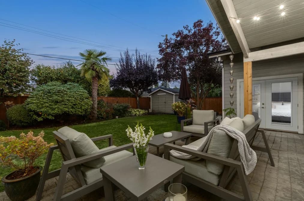 1208 ROSEWOOD CRESCENT, North Vancouver, BC — Residential for Sale - Main Photo