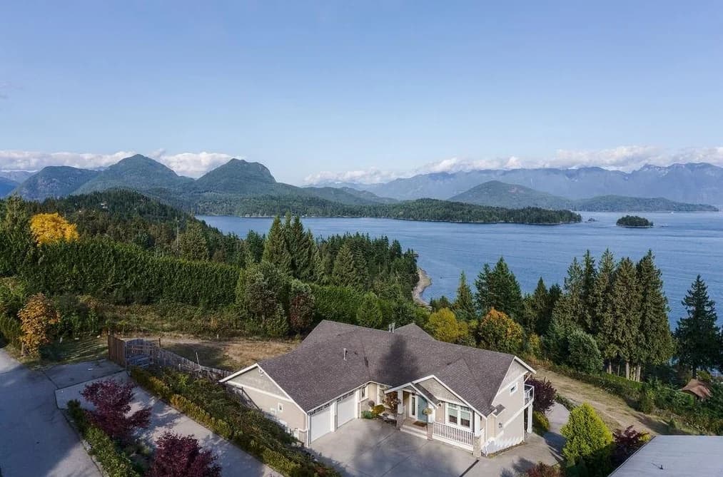 1208 ST ANDREWS ROAD, Gibsons, BC — Residential for Sale - Photo 2