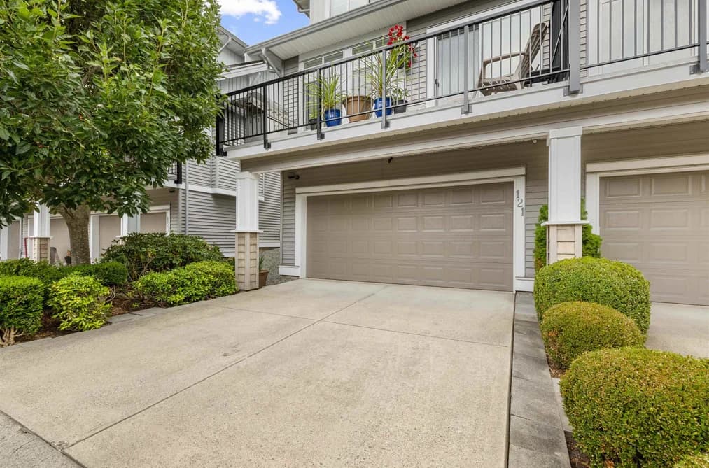 121 20449 66 AVENUE, Langley, BC — Residential for Sale - Photo 2