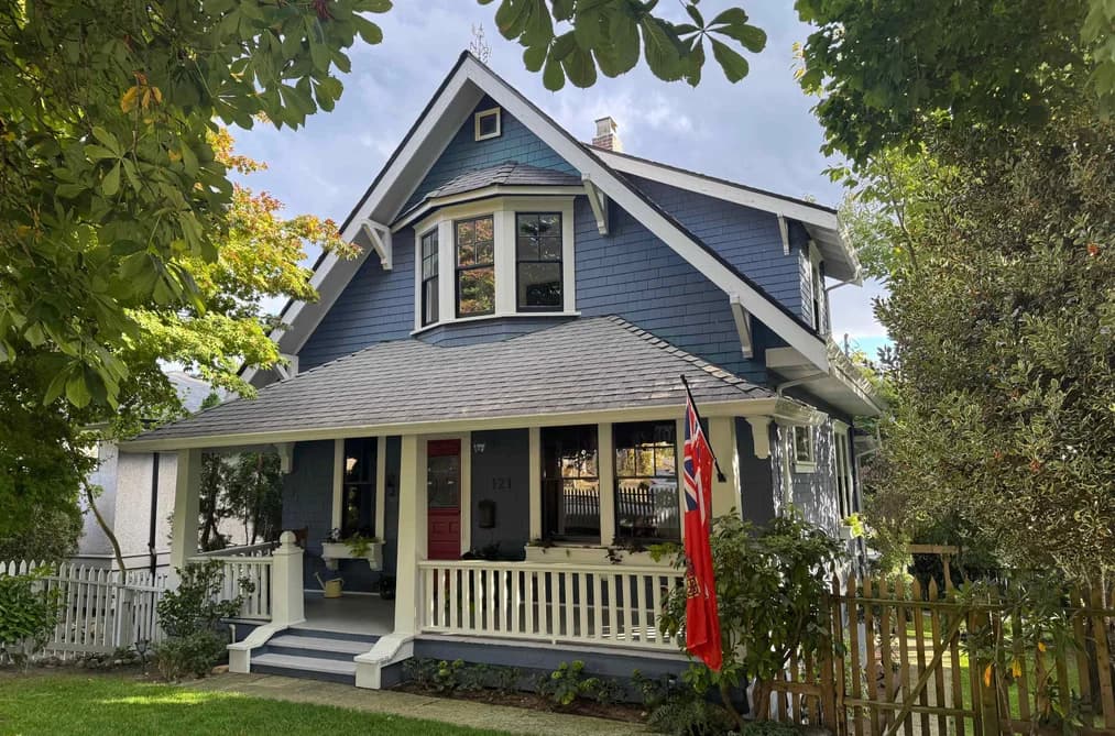 121 E 27TH STREET, North Vancouver, BC — Residential for Sale - Main Photo