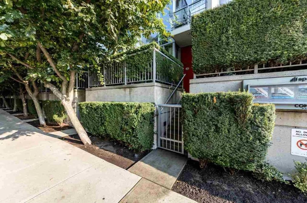 121 W GEORGIA STREET, Vancouver, BC — Residential for Sale - Photo 2