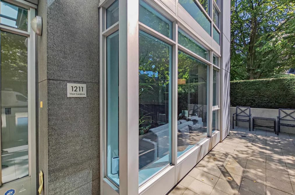 1211 W CORDOVA STREET, Vancouver, BC — Residential for Sale - Photo 2