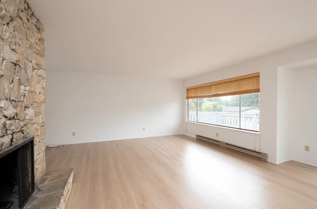1214 CAROLE PLACE, Gibsons, BC — Residential for Sale - Photo 2