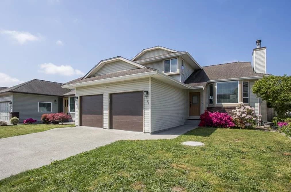 12181 CHESTNUT CRESCENT, Pitt Meadows, BC — Residential for Sale - Main Photo