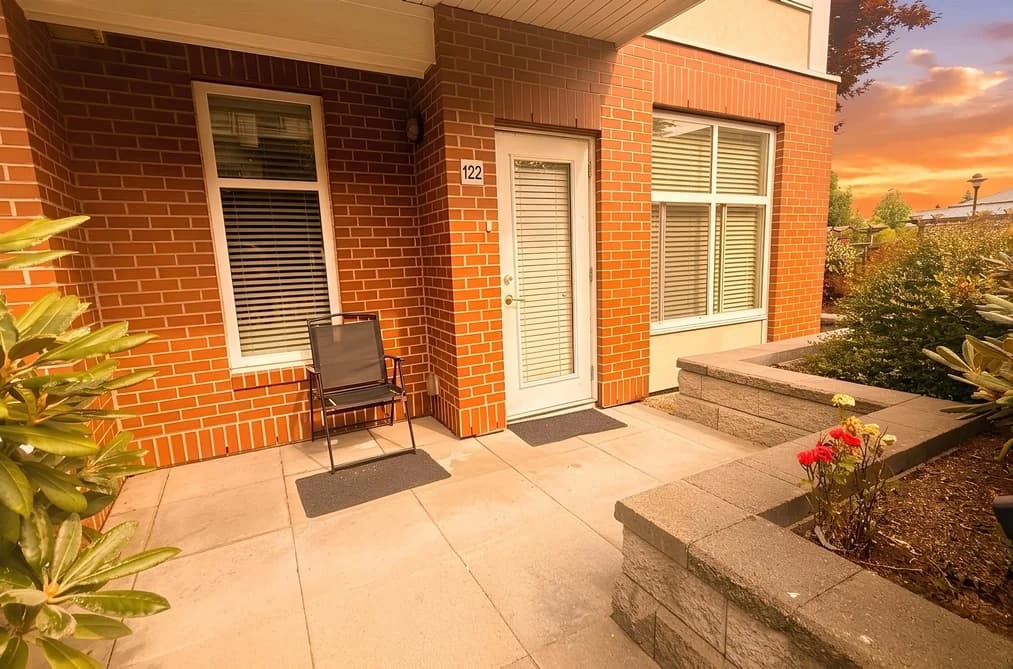 122 15956 86A AVENUE, Surrey, BC — Residential for Sale - Photo 2