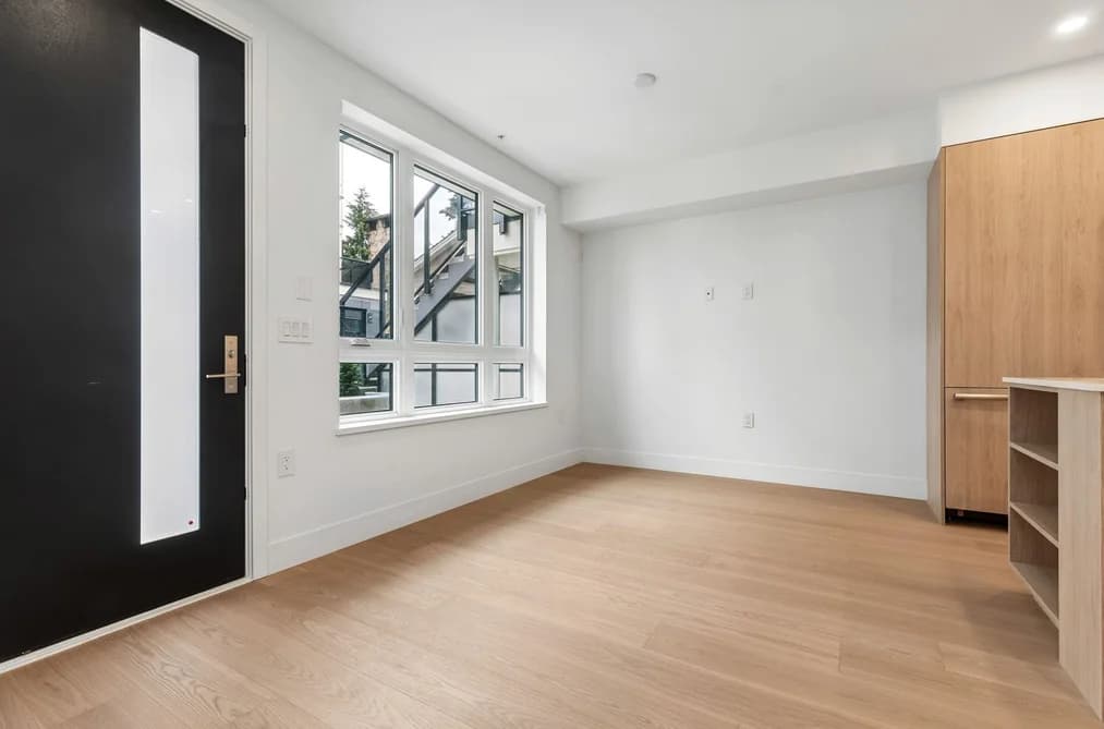 122 578 W 24 AVENUE, Vancouver, BC — Residential for Sale - Photo 2