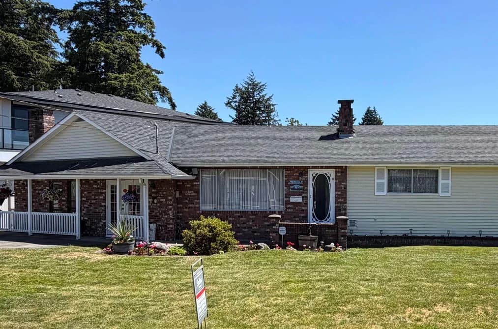 12204 85A AVENUE, Surrey, BC — Residential for Sale - Photo 2