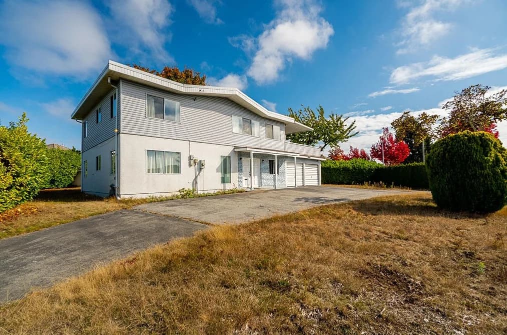 12209 64 AVENUE, Surrey, BC — Residential for Sale - Photo 2