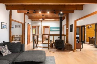 House for sale at 1222 Miller Road Bowen Island British Columbia - MLS: R3138832