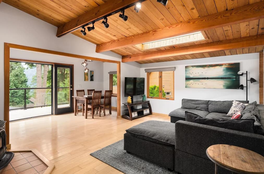 1222 MILLER ROAD, Bowen Island, BC — Residential for Sale - Photo 2