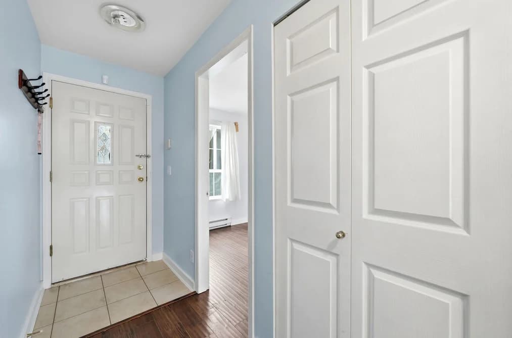 123 253 CASEY STREET, Coquitlam, BC — Residential for Sale - Photo 2