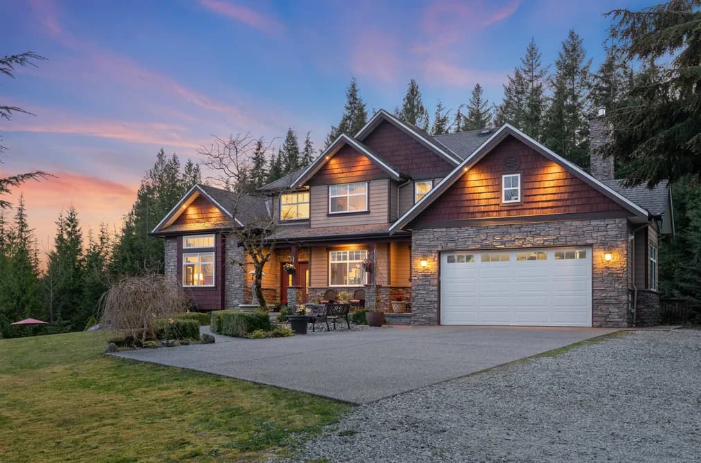 12483 POWELL STREET, Mission, BC — Residential for Sale - Main Photo
