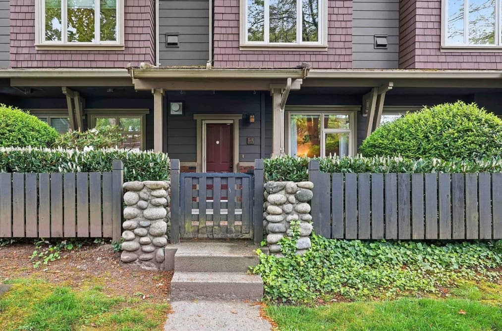 125 600 PARK CRESCENT, New Westminster, BC — Residential for Sale - Main Photo