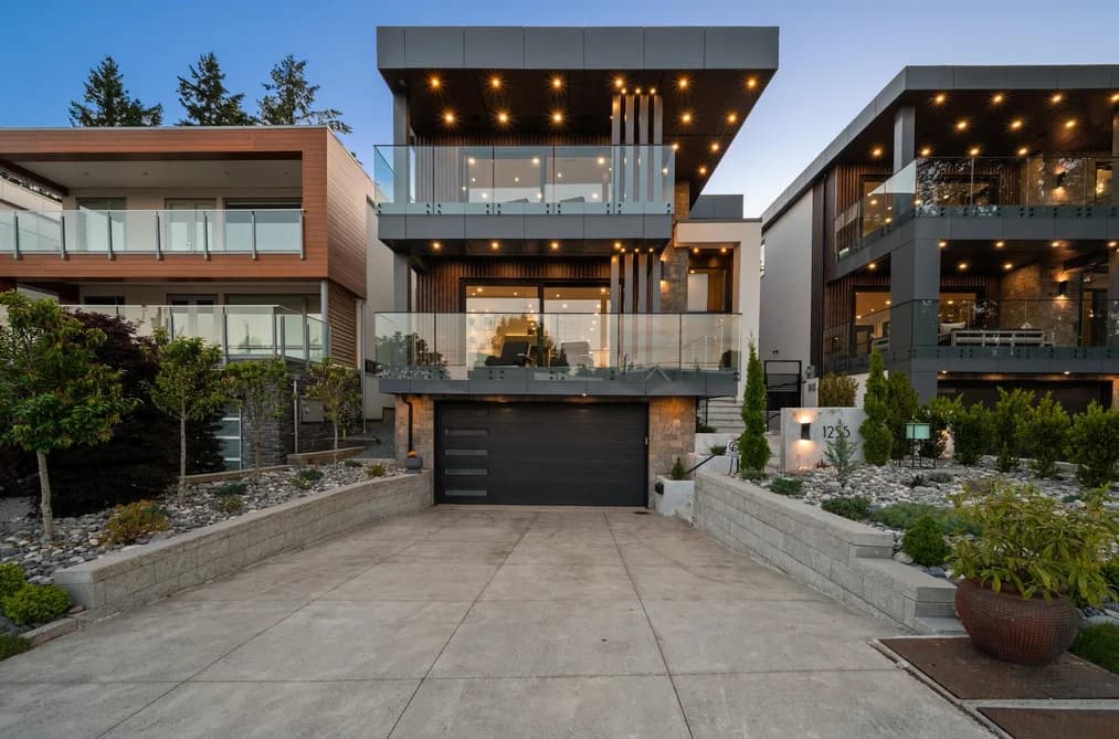 1255 KENT STREET, White Rock, BC — Residential for Sale - Main Photo