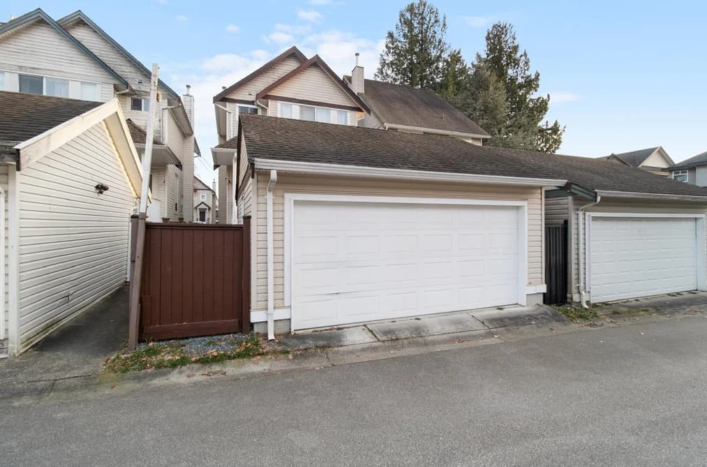 12625 HAMPTON COURT, Surrey, BC — Residential for Sale - Photo 2