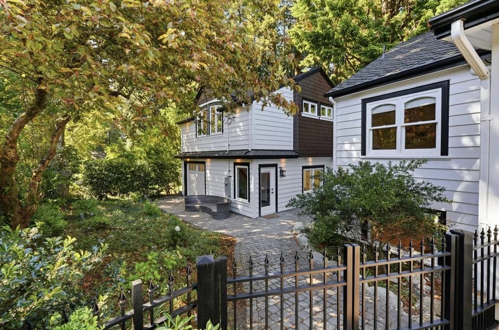 12682 CRESCENT ROAD, Surrey, BC — Residential for Sale - Photo 2